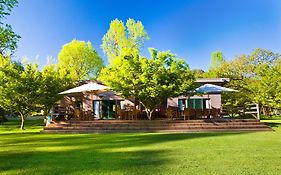 Buffalo Motel And Country Retreat